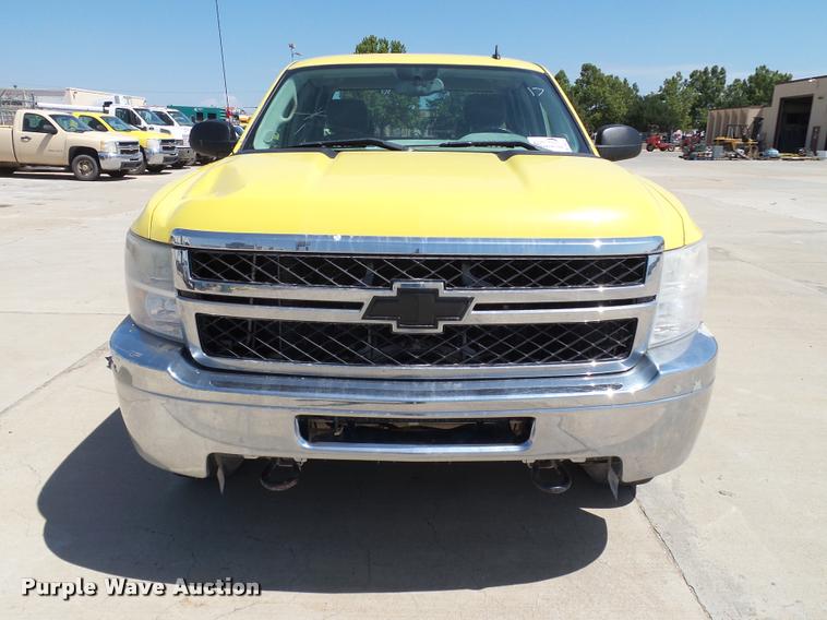 image for item DB4070 2011 Chevrolet Silverado 2500HD Ext. Cab pickup truck
