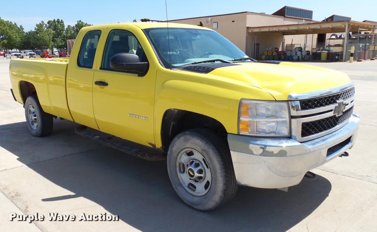 image for item DB4070 2011 Chevrolet Silverado 2500HD Ext. Cab pickup truck