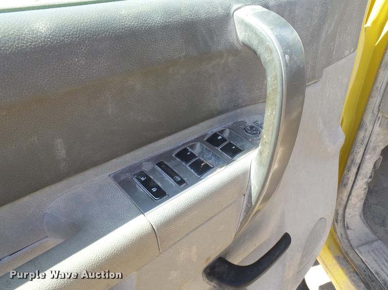 image for item DB4070 2011 Chevrolet Silverado 2500HD Ext. Cab pickup truck