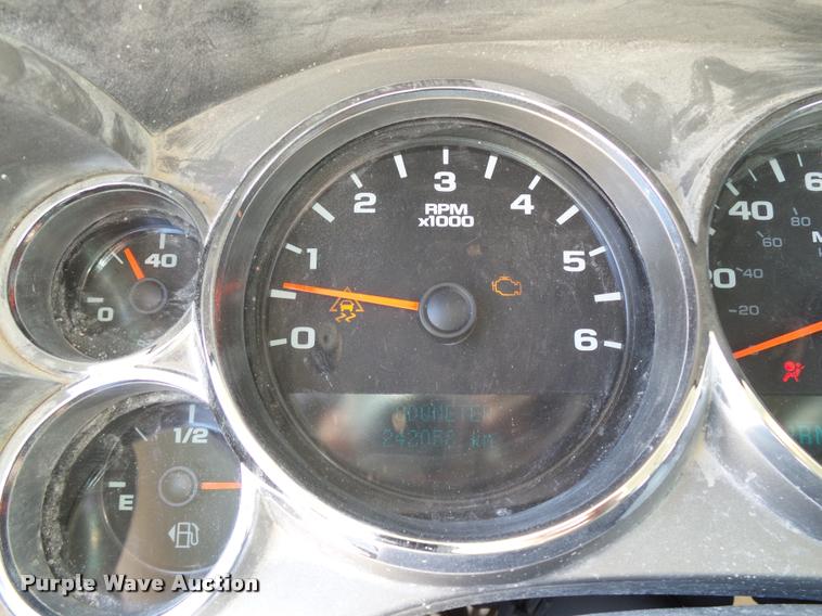 image for item DB4070 2011 Chevrolet Silverado 2500HD Ext. Cab pickup truck