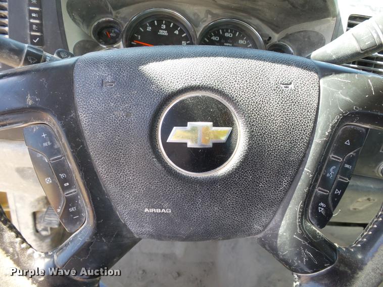 image for item DB4070 2011 Chevrolet Silverado 2500HD Ext. Cab pickup truck