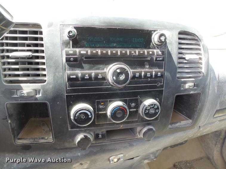 image for item DB4070 2011 Chevrolet Silverado 2500HD Ext. Cab pickup truck