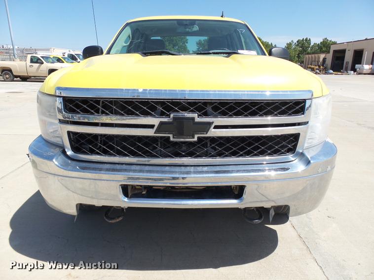 image for item DB4070 2011 Chevrolet Silverado 2500HD Ext. Cab pickup truck