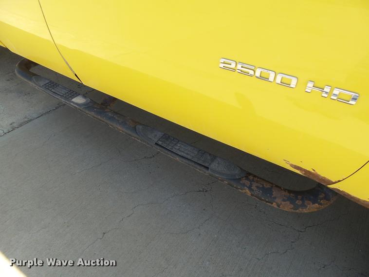 image for item DB4070 2011 Chevrolet Silverado 2500HD Ext. Cab pickup truck