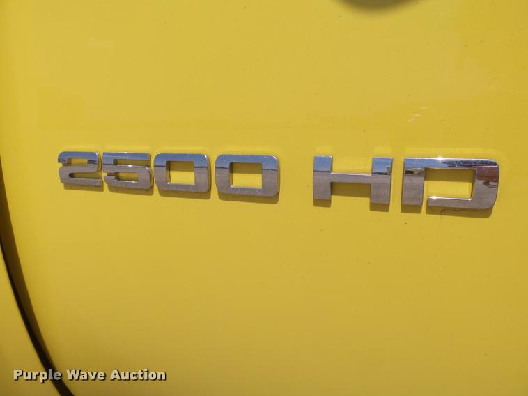 image for item DB4070 2011 Chevrolet Silverado 2500HD Ext. Cab pickup truck