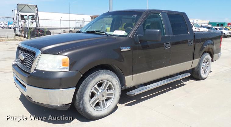 image for item DB4072 2007 Ford F150 XLT SuperCrew pickup truck