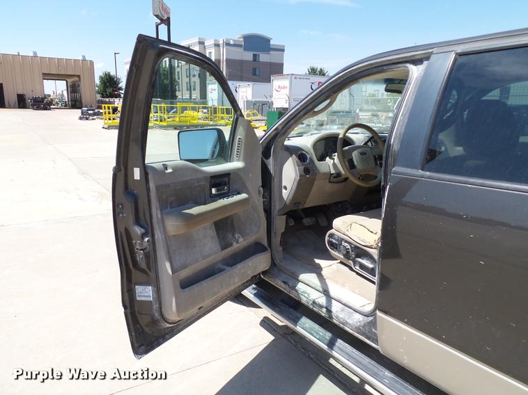 image for item DB4072 2007 Ford F150 XLT SuperCrew pickup truck