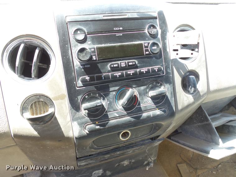 image for item DB4072 2007 Ford F150 XLT SuperCrew pickup truck