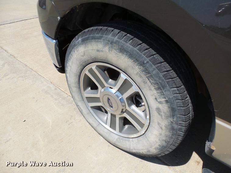 image for item DB4072 2007 Ford F150 XLT SuperCrew pickup truck