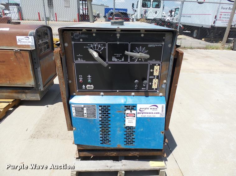 image for item DB4089 Miller Big Blue 400D CC/DC welder/generator
