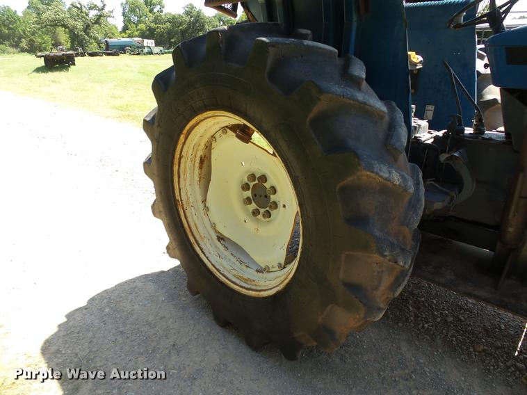 image for item DB4095 1997 New Holland 7810 MFWD tractor