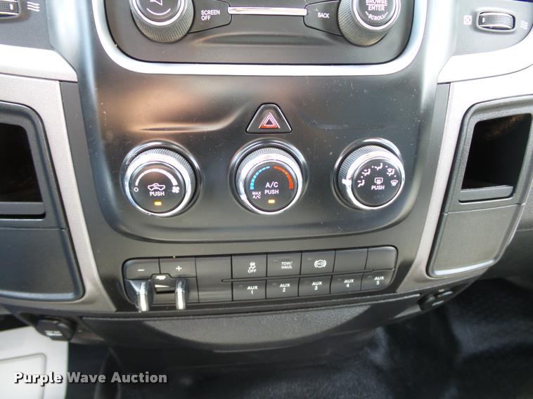 image for item DB4116 2014 Dodge Ram 4500 flatbed truck