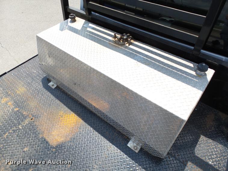 image for item DB4116 2014 Dodge Ram 4500 flatbed truck