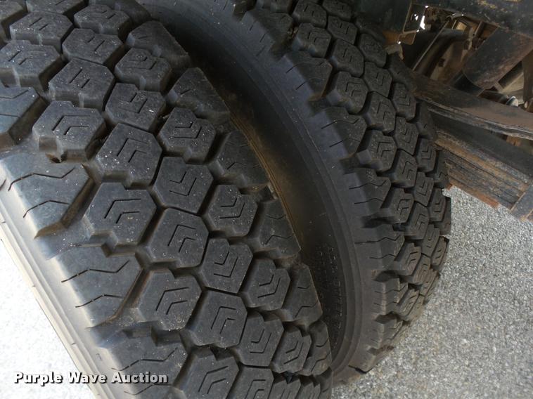 image for item DB4116 2014 Dodge Ram 4500 flatbed truck