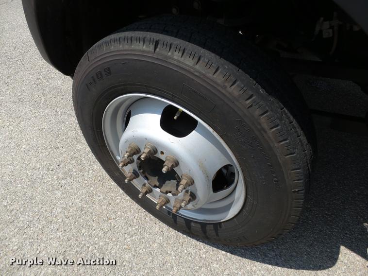 image for item DB4116 2014 Dodge Ram 4500 flatbed truck