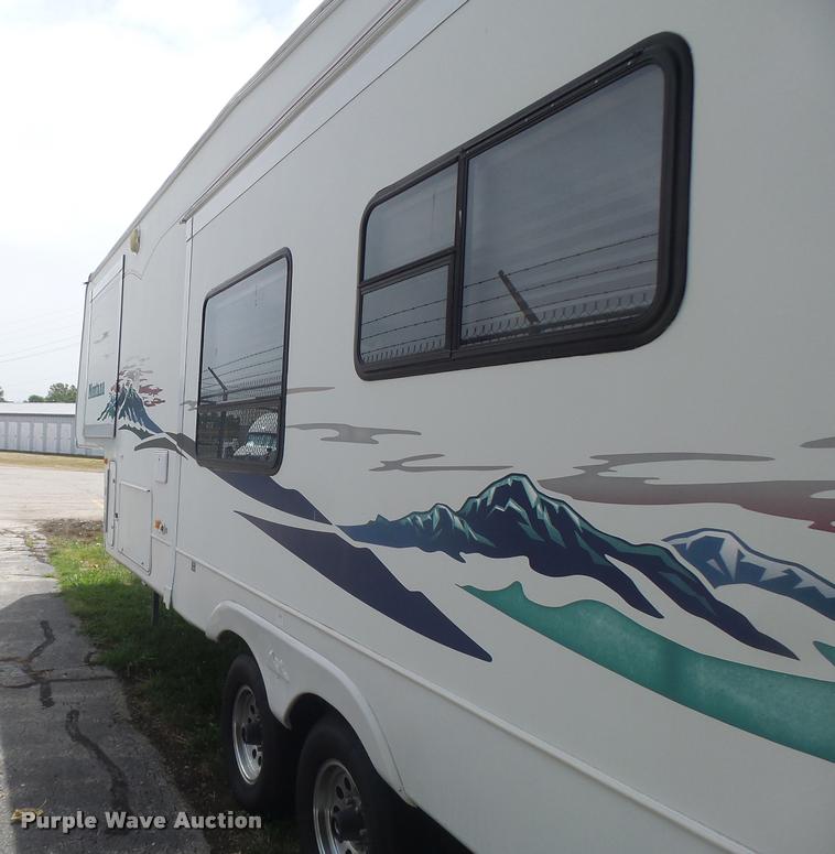 image for item DB5809 2003 Montana camper