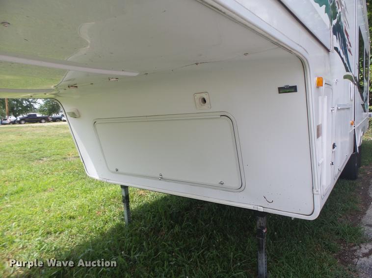 image for item DB5809 2003 Montana camper