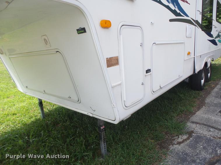 image for item DB5809 2003 Montana camper