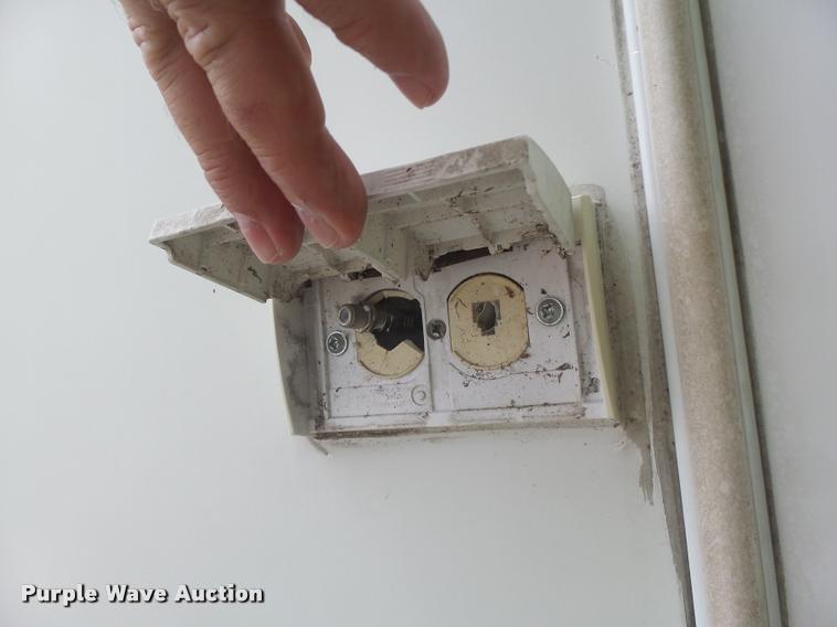 image for item DB5809 2003 Montana camper