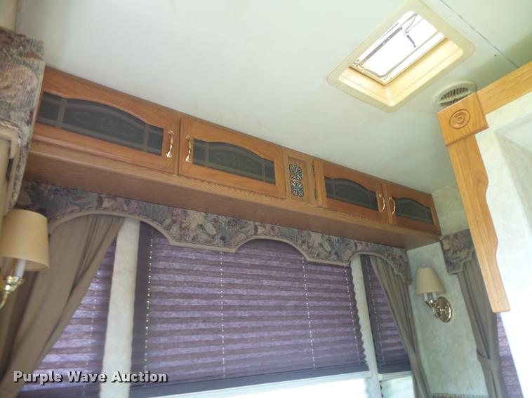 image for item DB5809 2003 Montana camper