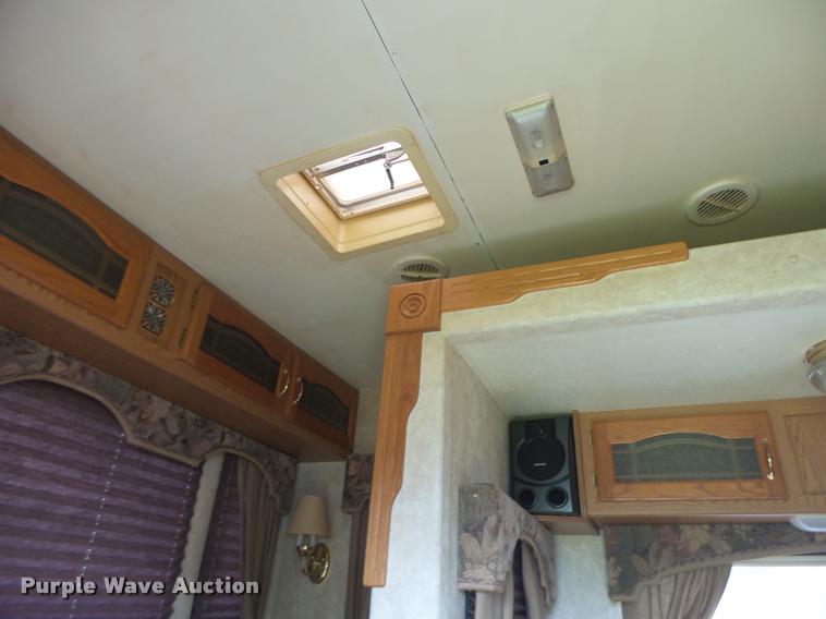 image for item DB5809 2003 Montana camper