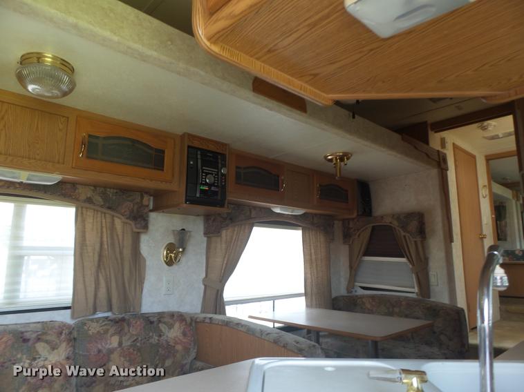 image for item DB5809 2003 Montana camper