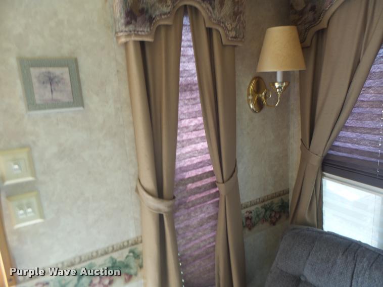 image for item DB5809 2003 Montana camper