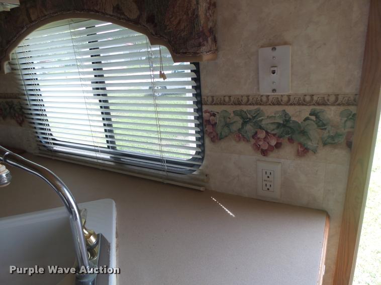 image for item DB5809 2003 Montana camper