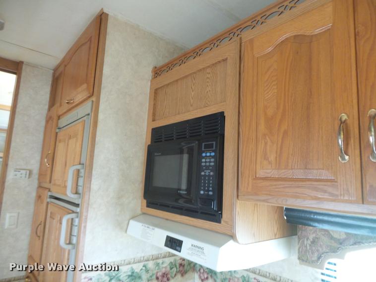 image for item DB5809 2003 Montana camper