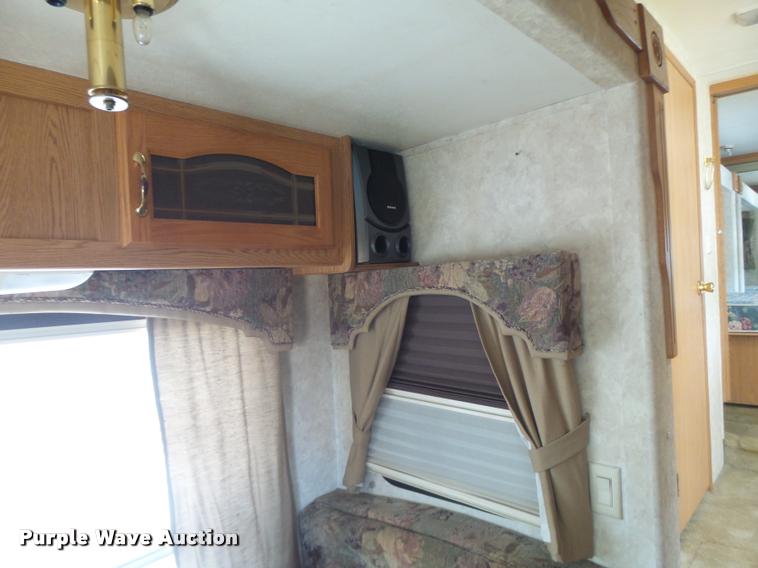 image for item DB5809 2003 Montana camper