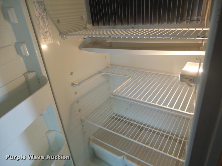 image for item DB5809 2003 Montana camper