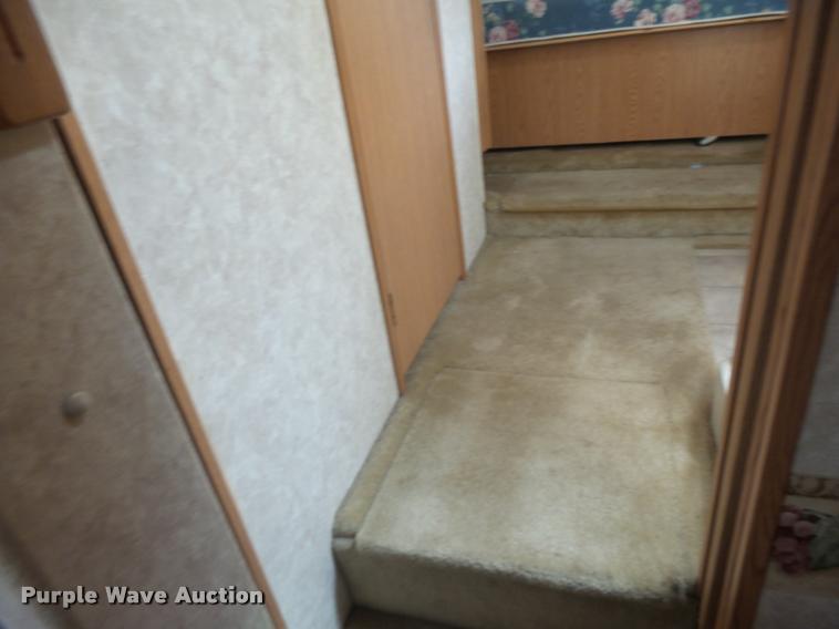 image for item DB5809 2003 Montana camper