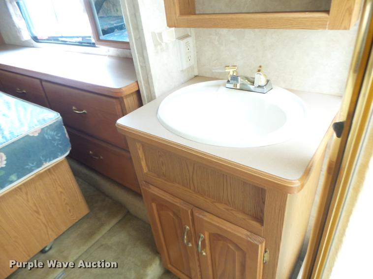 image for item DB5809 2003 Montana camper