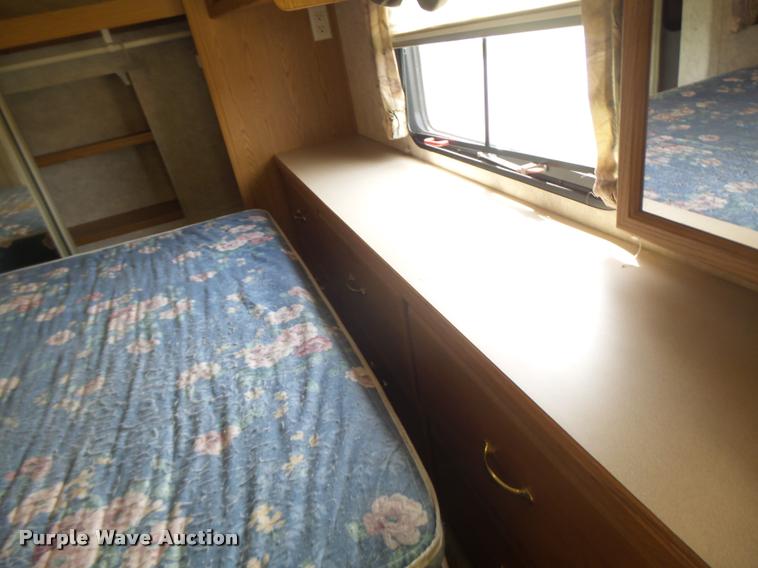 image for item DB5809 2003 Montana camper