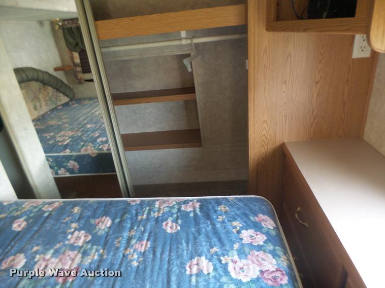 image for item DB5809 2003 Montana camper