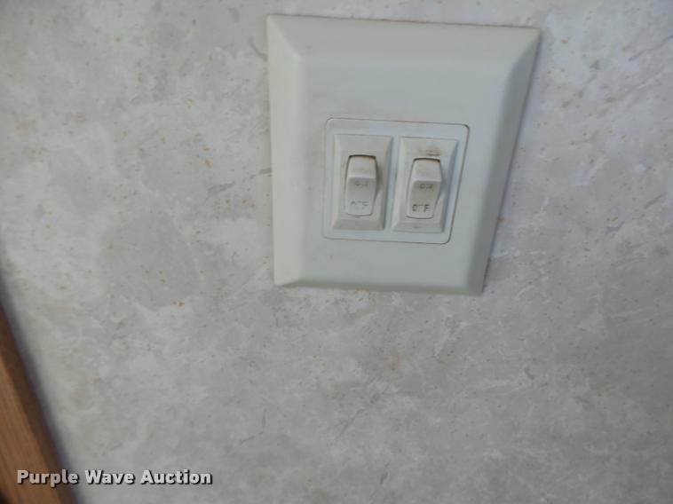 image for item DB5809 2003 Montana camper