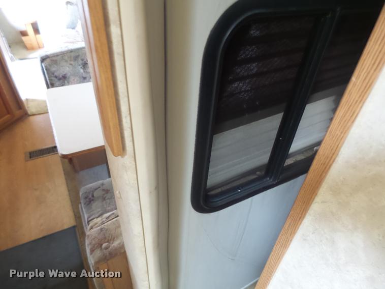 image for item DB5809 2003 Montana camper