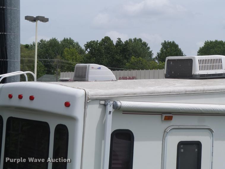 image for item DB5809 2003 Montana camper