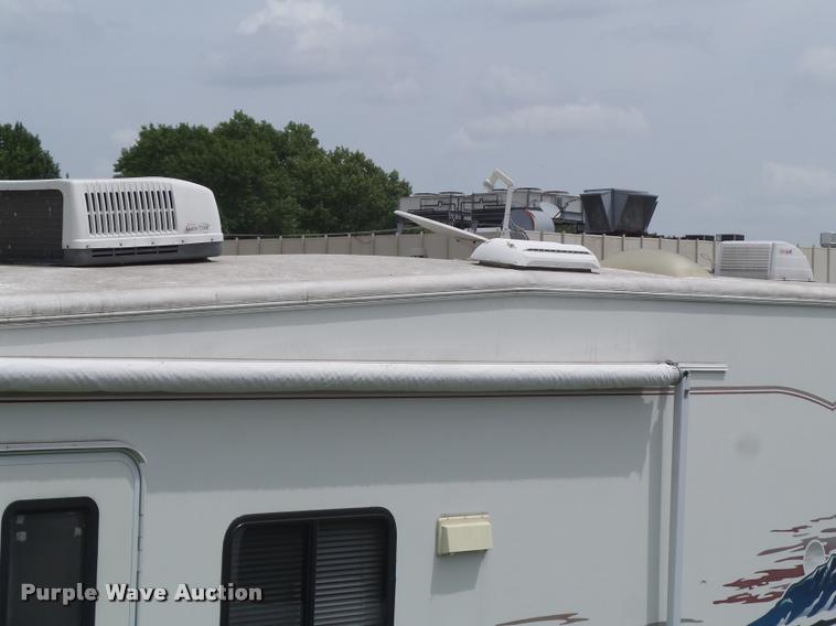 image for item DB5809 2003 Montana camper