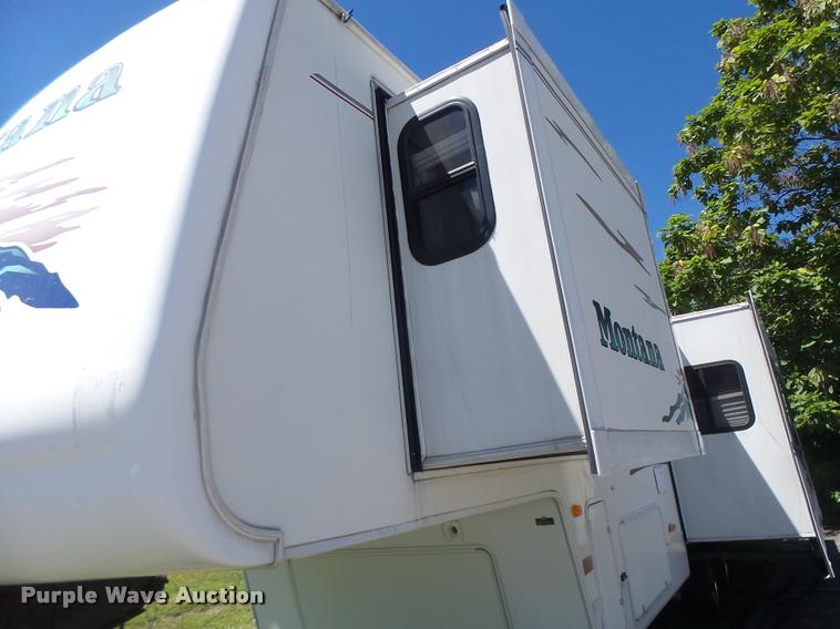 image for item DB5809 2003 Montana camper