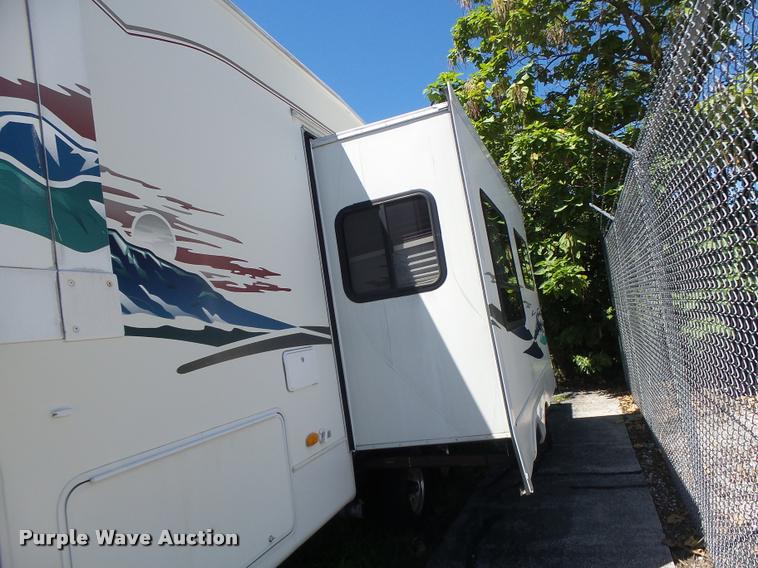 image for item DB5809 2003 Montana camper