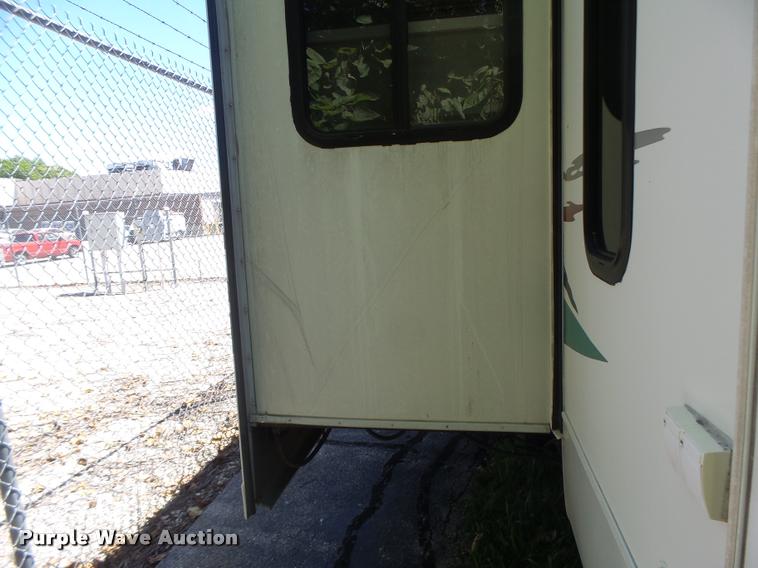 image for item DB5809 2003 Montana camper