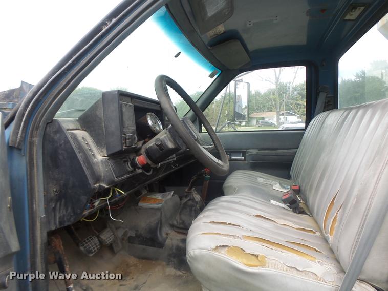 image for item DB5813 1992 Chevrolet Kodiak feed truck