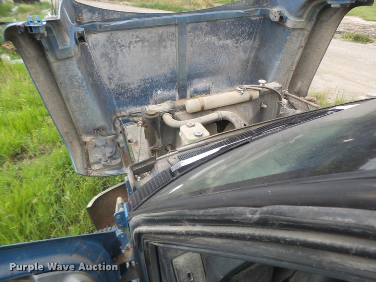 image for item DB5813 1992 Chevrolet Kodiak feed truck