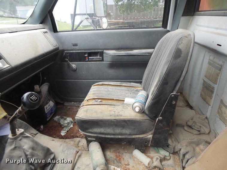 image for item DB5814 1990 Chevrolet Kodiak grain truck