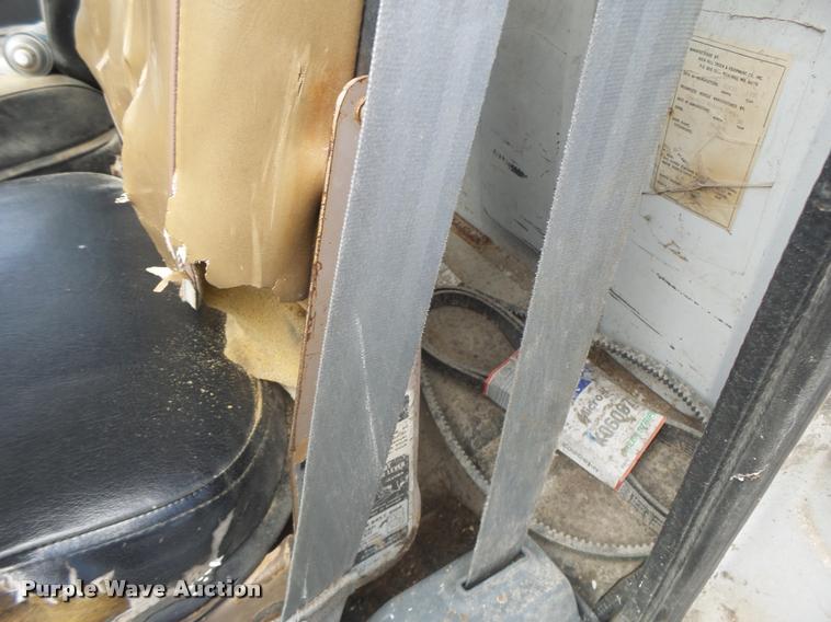 image for item DB5814 1990 Chevrolet Kodiak grain truck