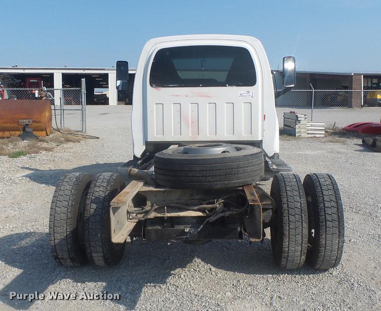 image for item DB5827 2005 Chevrolet C5500 truck cab and chassis