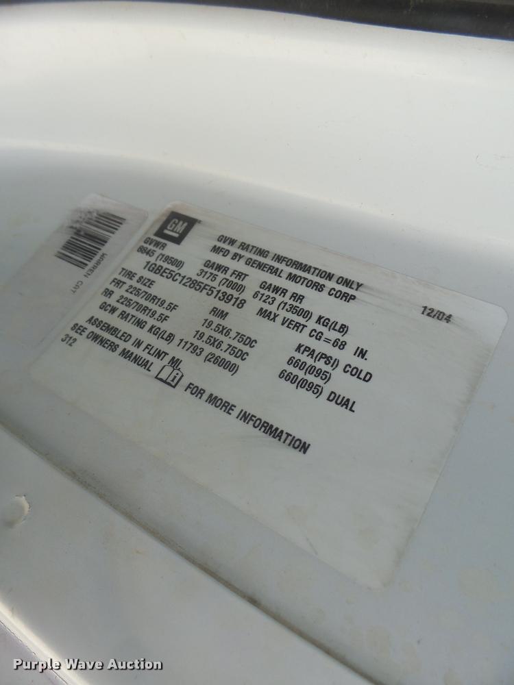 image for item DB5827 2005 Chevrolet C5500 truck cab and chassis