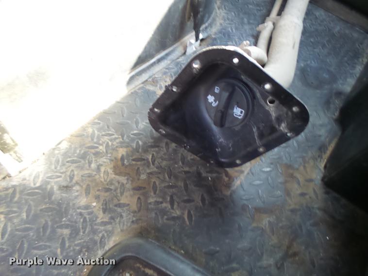 image for item DB5827 2005 Chevrolet C5500 truck cab and chassis