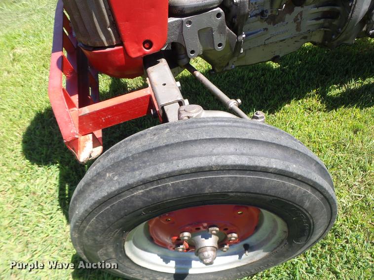 image for item DB5840 Massey Ferguson tractor